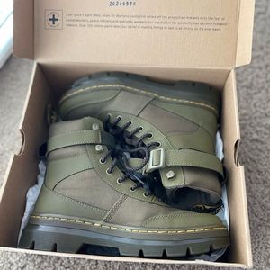 Dr.Martens combat boots